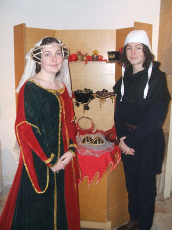 ellie-and-jake-bolsover-mic