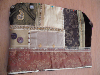 The reverse of the bag