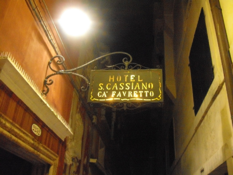 Italy 3 - hotel sign