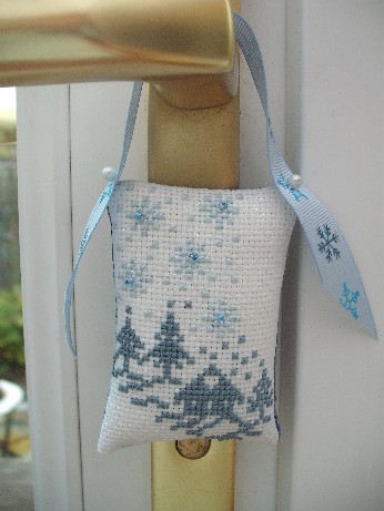 Snowflake ornie front