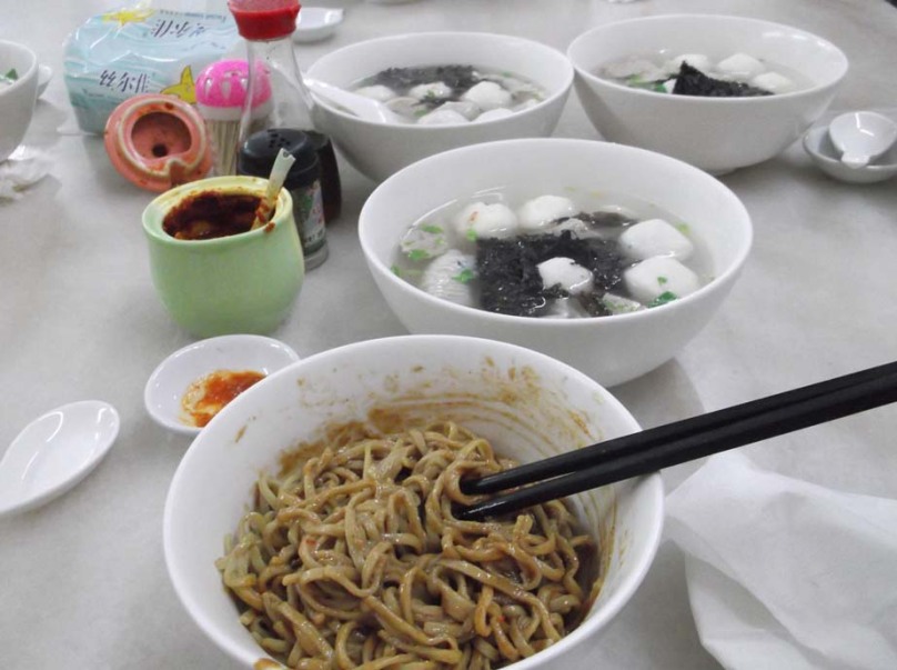 Food 5 - Shantou noodles and fish balls