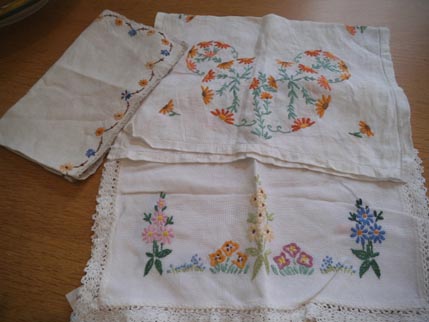 Vintage embroidery - Dec