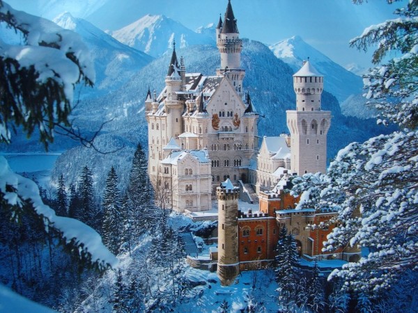 neuschwanstein_castle_germany_winter-600x450