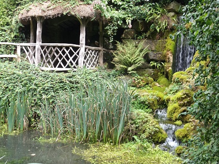 Hampton Court 8-gardens