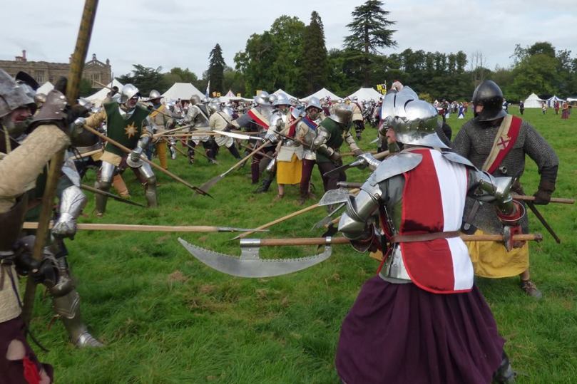 Hampton Court battle 2