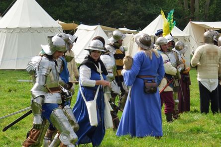 Hampton Court battle 3