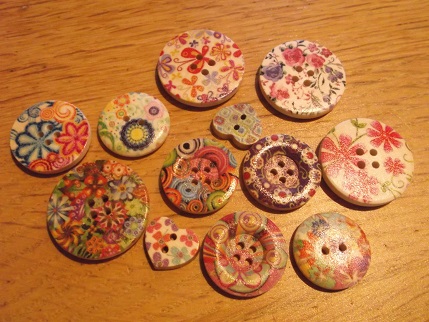 Yarndale 18 big pretty buttons