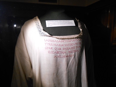 Coughton - MQS robe 1