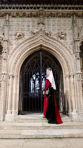 lincoln-ellen-in-cathedral-2-small