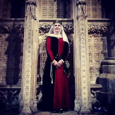 lincoln-ellen-in-cathedral-small