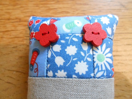 pincushions-sept-2016-blue-and-linen-2