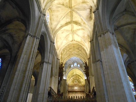 Seville cathedral interior 1