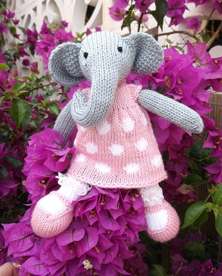 knitted bonnie-elephant-spain1