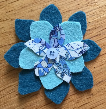 Felt flower blue 2