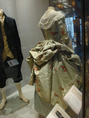 Liverpool Regency clothes 6