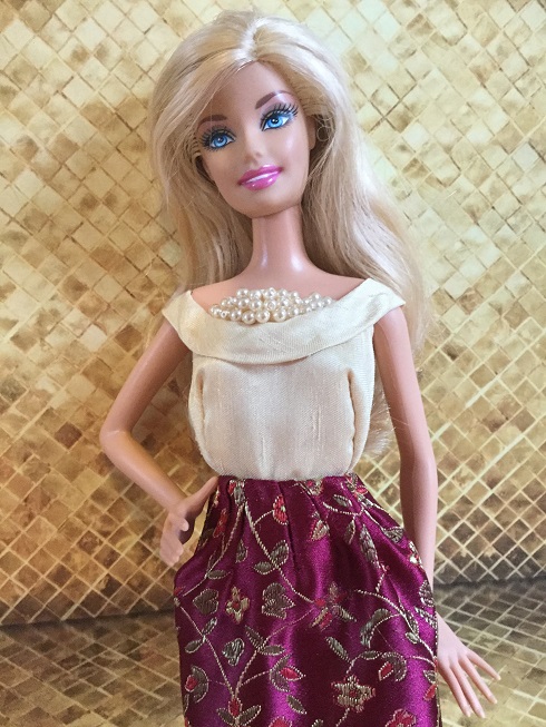 Barbie dress - Gold dress 1